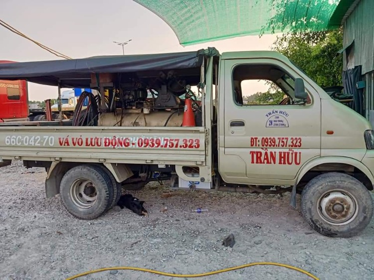 Vá võ ôtô lưu động 24/24