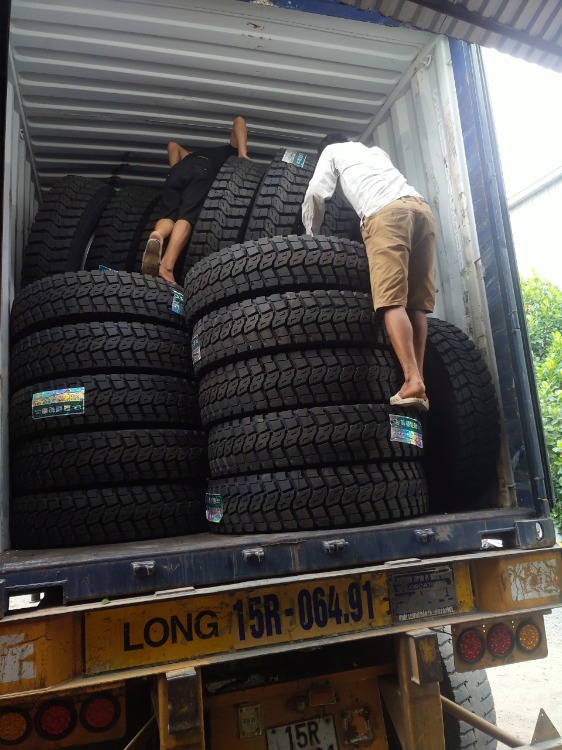 Nhập Khẩu Lốp Xe Tải