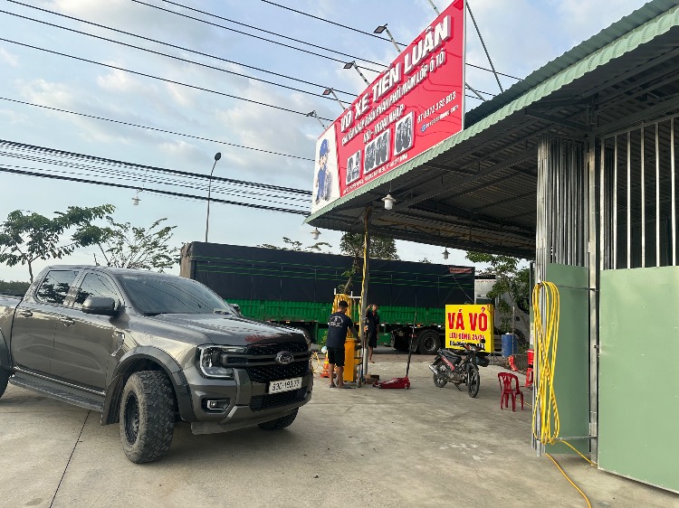 Vá Vỏ Lưu Động Tân Uyên 24/24 | Vỏ Xe Tiến Luân Tân Uyên