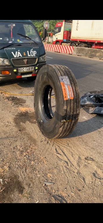 Vá lốp lưu động cao tốc Hoài Nhơn - Quảng Ngãi 