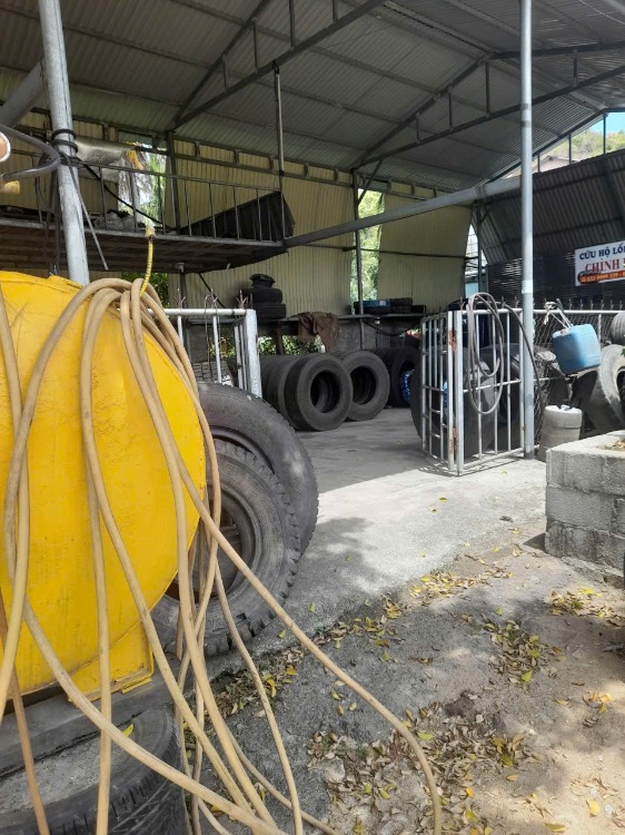 Vá lốp ô tô Chỉnh Khanh, chuyên mua bán mâm lốp ô tô cũ mới( vá lốp lưu động 24/24)