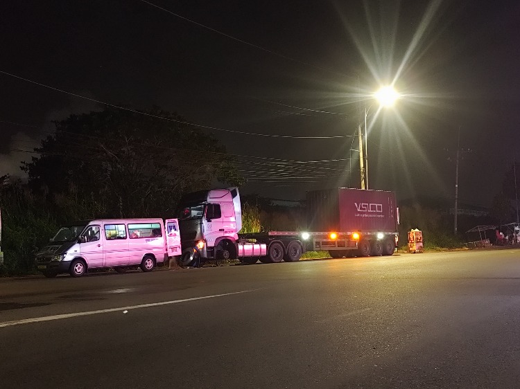 Vá vỏ lưu động Rạch giá 24/24 & rữa xe - mua bán vỏ Thái Sơn