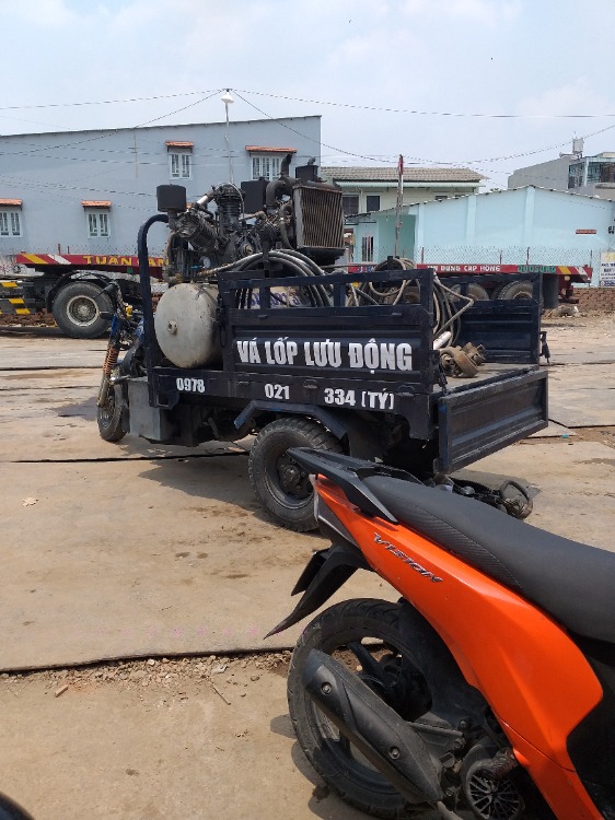 Vá Vỏ Lưu Động Q9 24/24