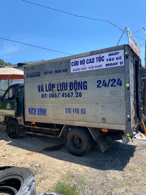 Vá lốp lưu động cao tốc Hoài Nhơn - Quảng Ngãi 