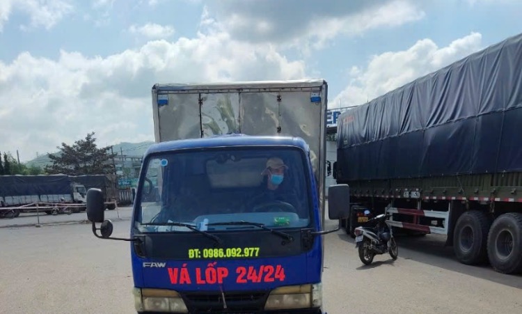 Vá lốp lưu động KCN Nhơn Hoà ,Bình Định 