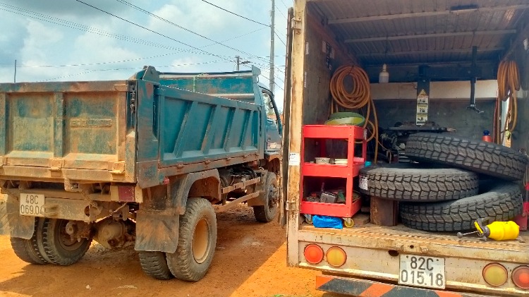 Vá Lốp Vũ Lê