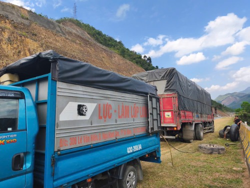 Lực lốp- vá lốp ô tô lưu động 24/24
